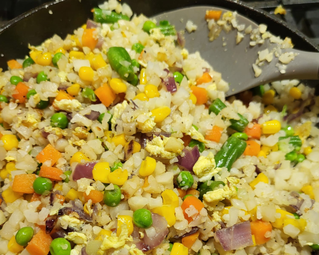 Cauliflower Fried Rice with mix vegetables and bacon